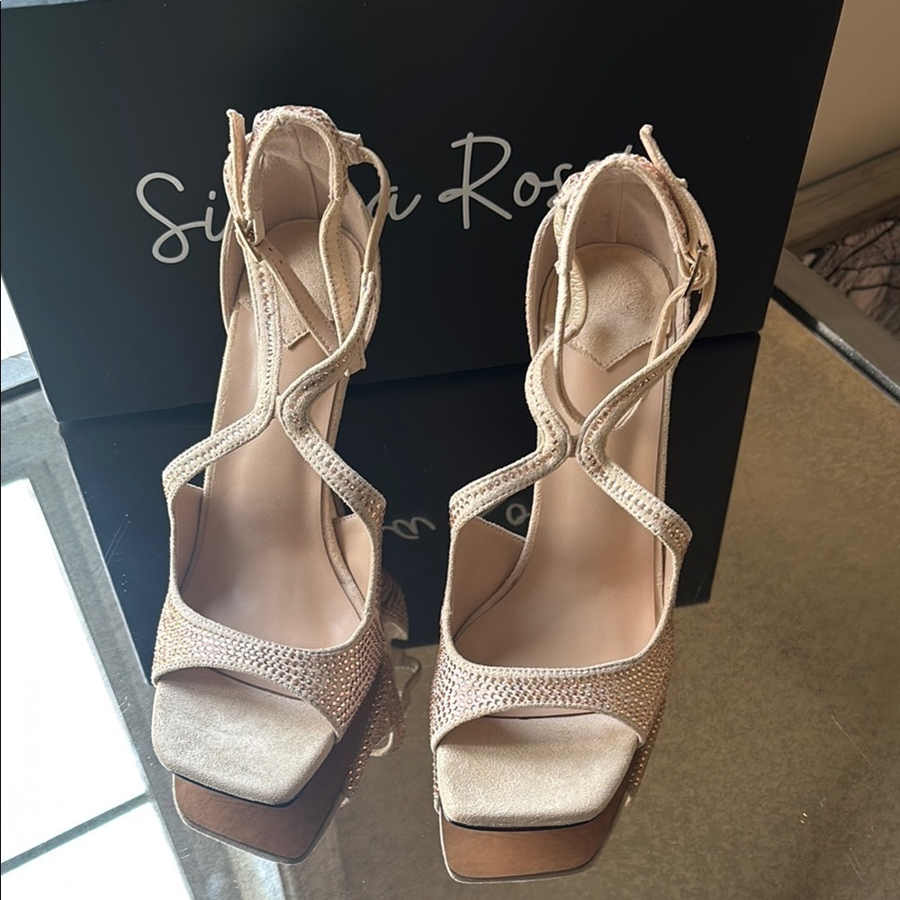 ◼️NW BOX *Sienna Rossi Elegant Tan Strappy Heels with Rhinestones size 35 - Picture 8 of 9